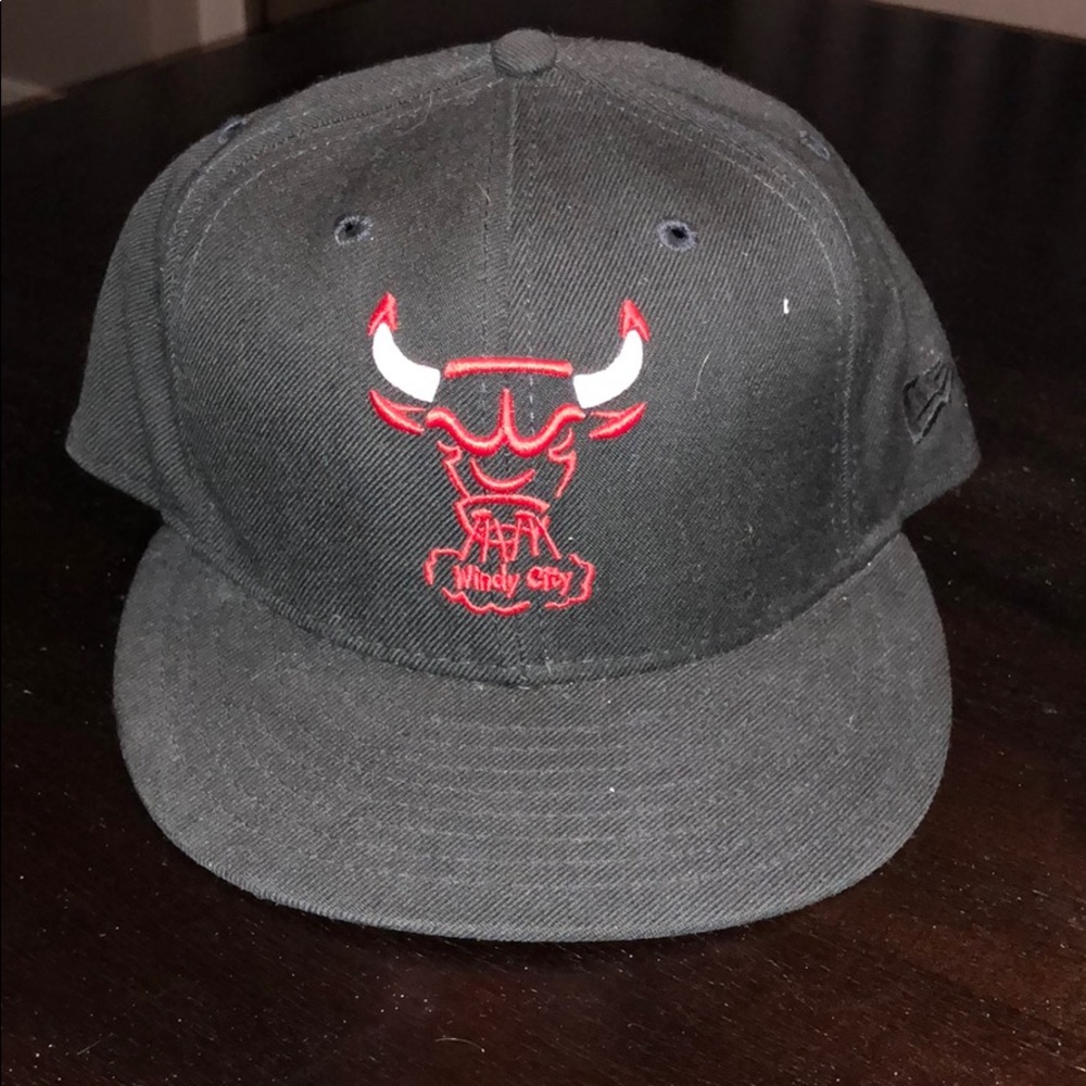 New Era Chicago Bulls Fitted Hat Size 7 3/8